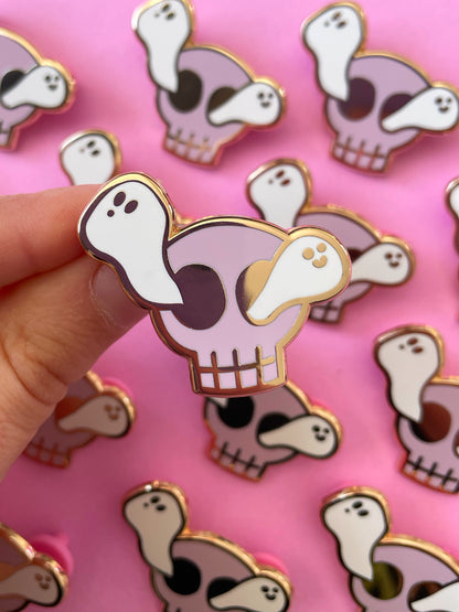 Skull Ghosties - Enamel Pin
